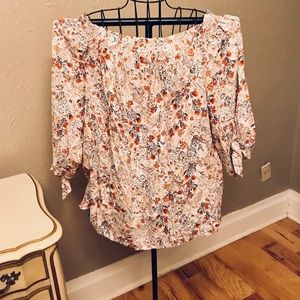 Off-shoulder Blouse